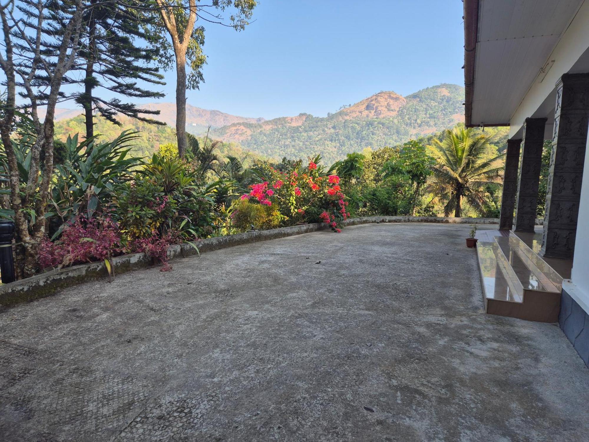 Anivilla Holiday Home Kunjithanny Anachal Εξωτερικό φωτογραφία